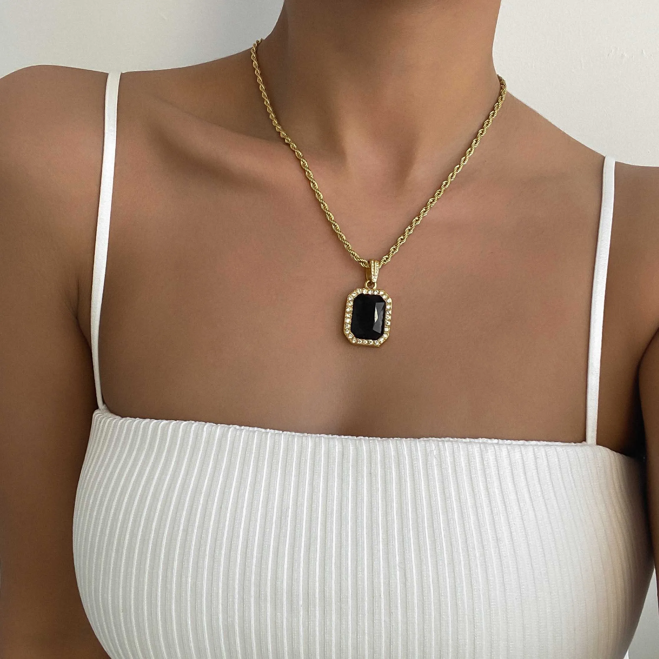 Amelia Onyx Tablet Necklace