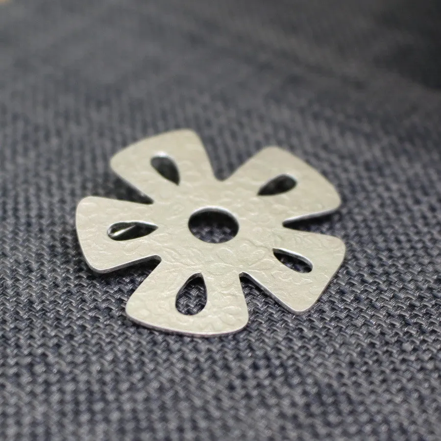 Daisy Brooch
