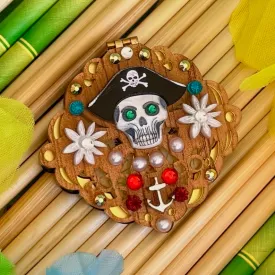 Davy Jones’ 🏴‍☠️ map - Brooch - Set of 2
