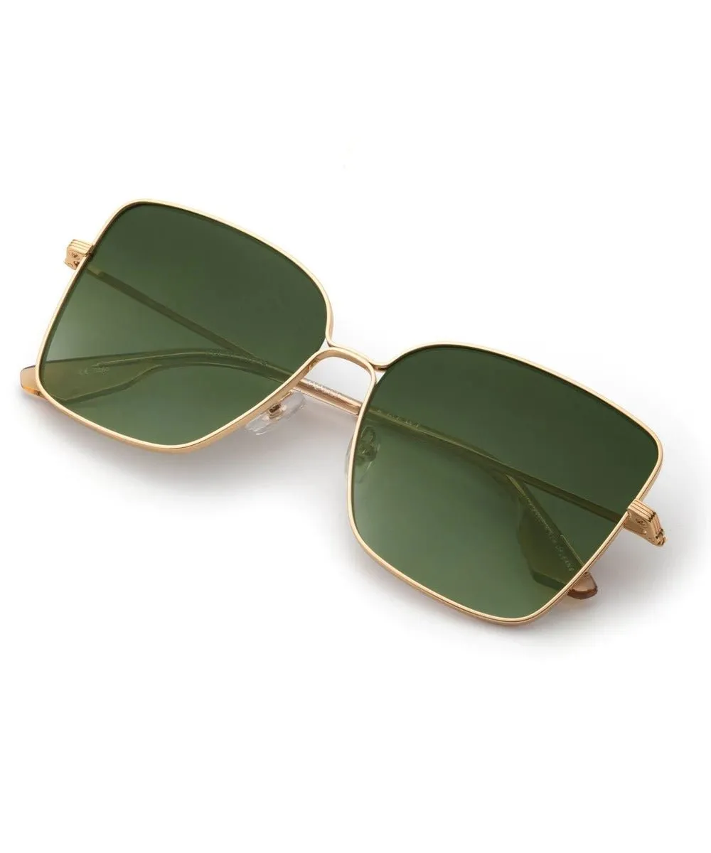 Dolly in 24K Polarized