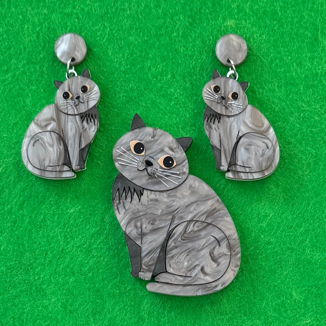 Freddy the Burmese- earrings