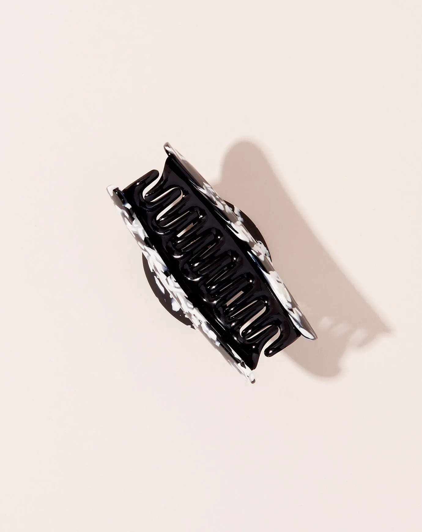 Grande Heirloom Claw in Noir