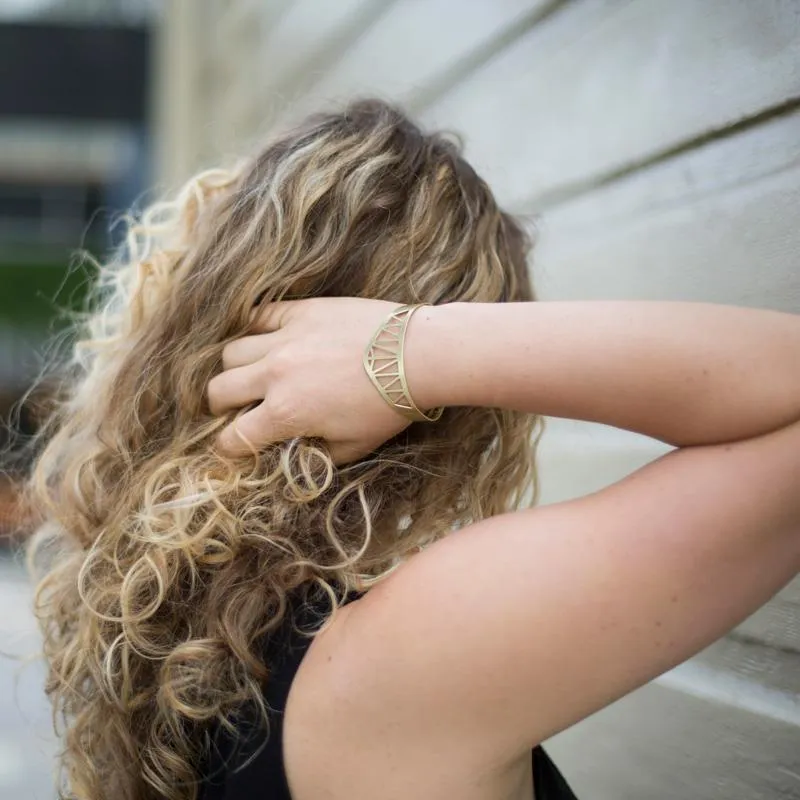 Stylish Hernando de Soto Bridge-Inspired Bracelet