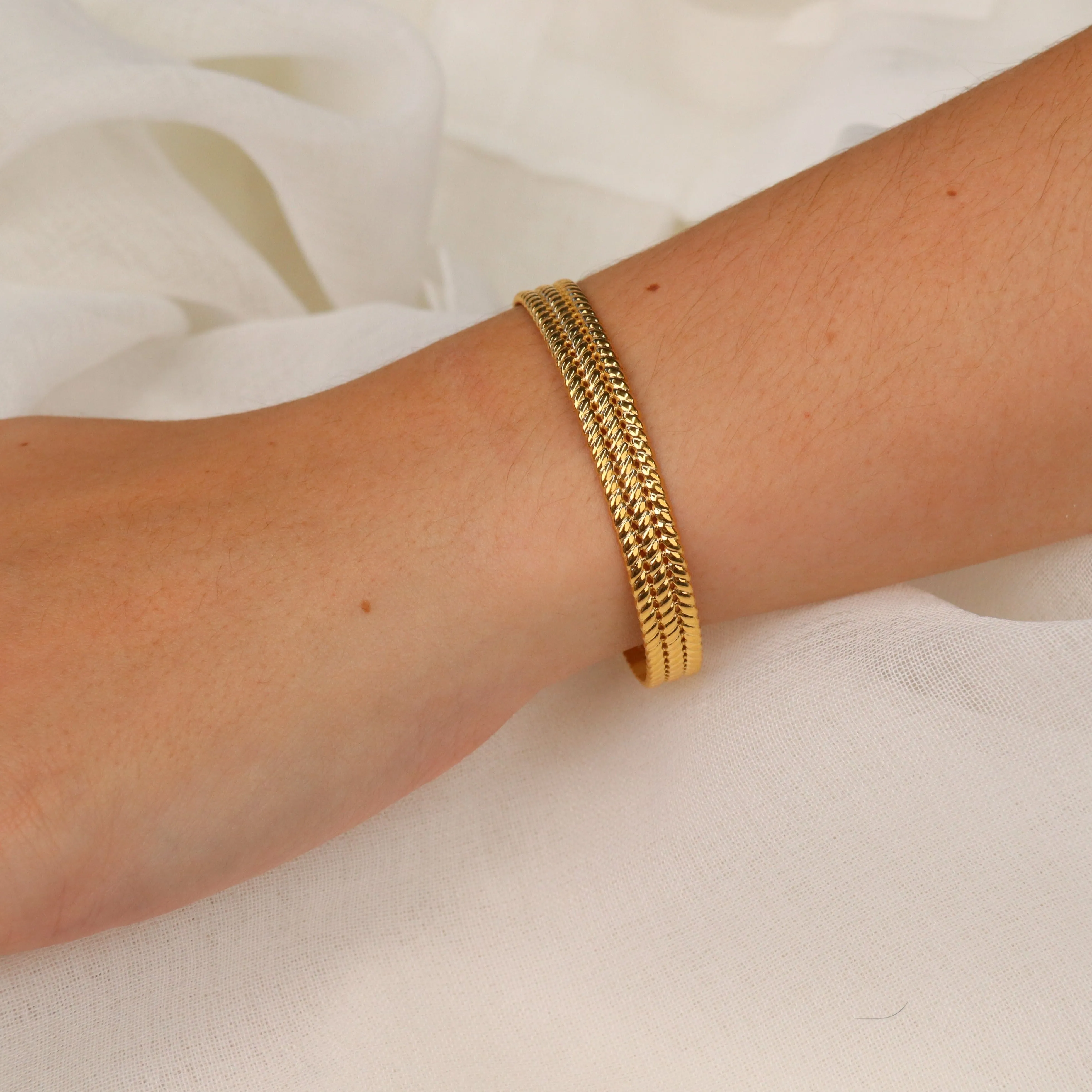 Leonie | Stainless Steel 18K Gold Plated Cuff Bangle