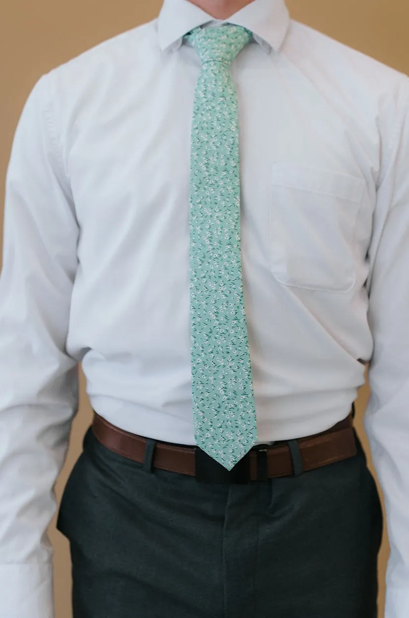 R&B Lt. Green w/ Small White Flowers