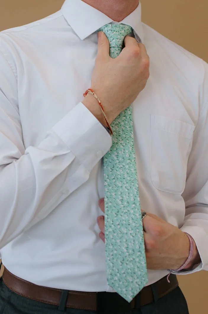 R&B Lt. Green w/ Small White Flowers