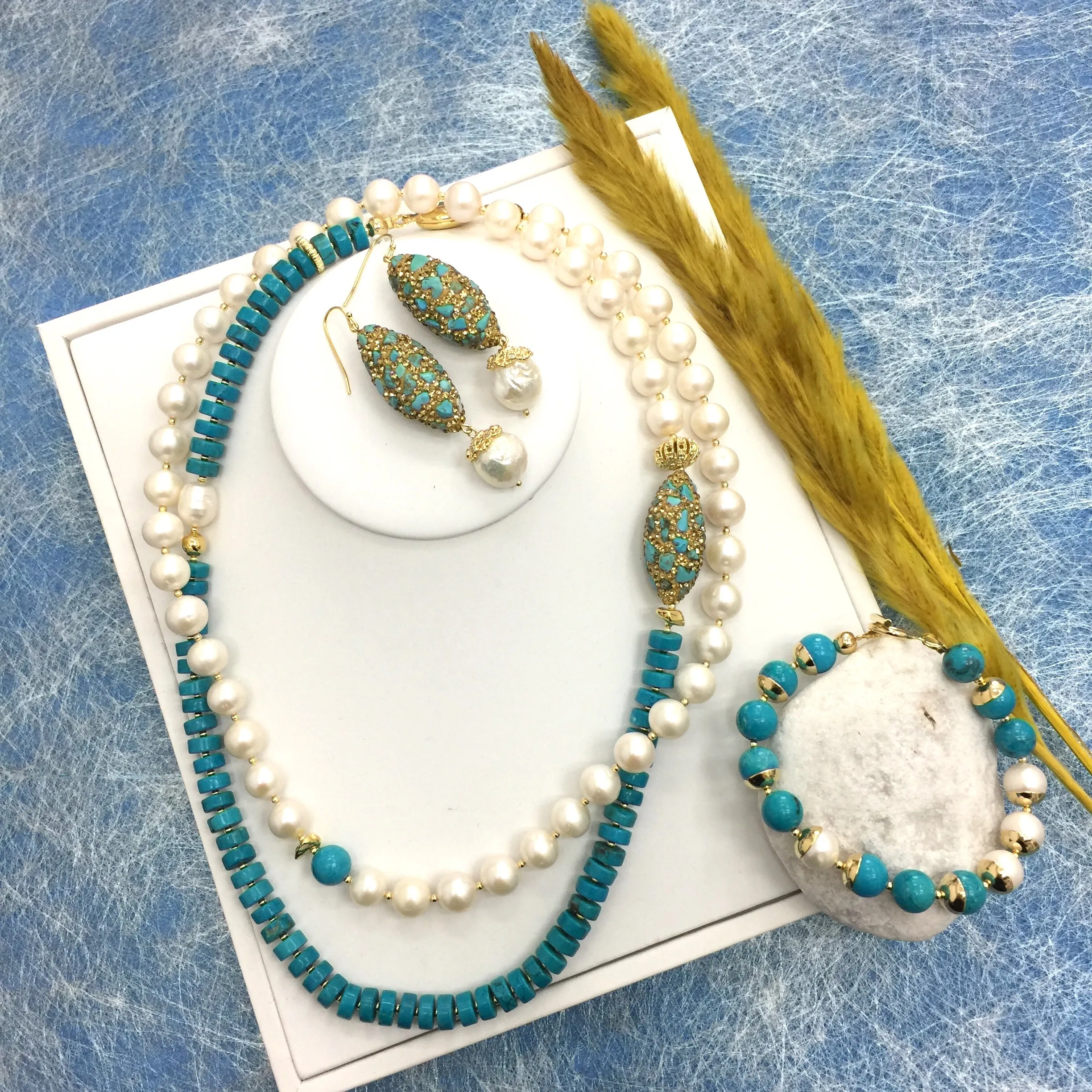 Rhinestone bordered turquoise with freshwater pearls Earrings AE019