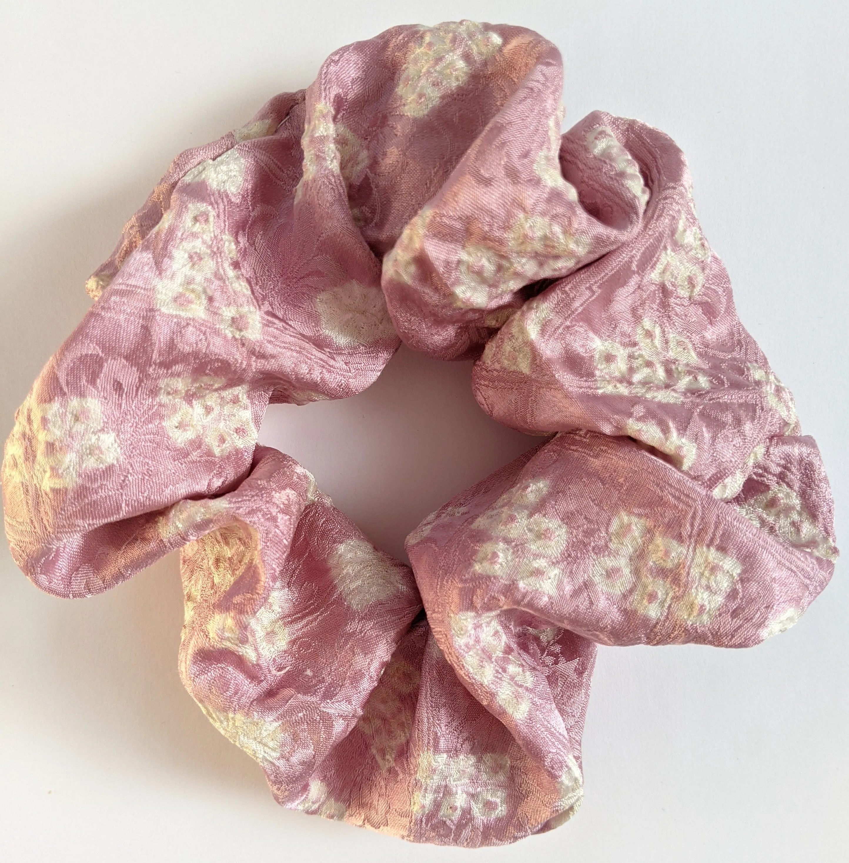 Shibori Silk Scrunchie - pink and white