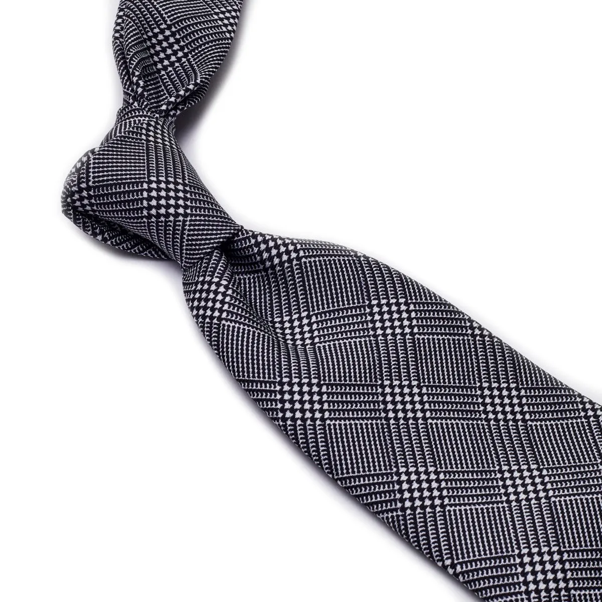 Sovereign Grade Black Prince of Wales Check, 160 CM